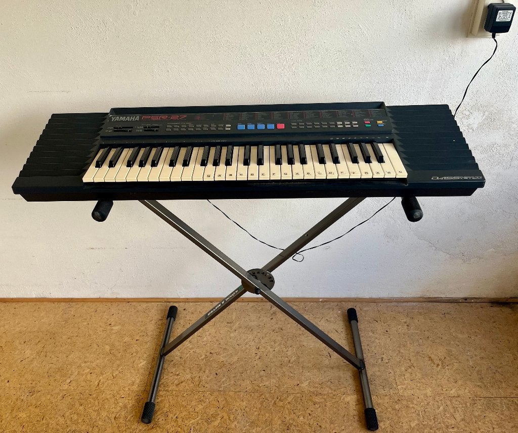 Vintage draagbaar Electronic Keyboard, Yamaha PSR-27, Muziek en Instrumenten, Keyboards, 49 toetsen, Gebruikt, Yamaha, Ophalen of Verzenden