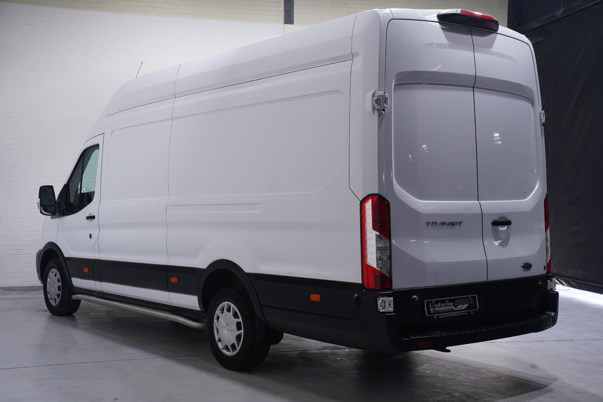Ford Transit 2.0 TDCI L4H3 Trend RWD Airco Camera Export Pre, 13 km/l, 4 cilinders, 129 pk, 2800 kg