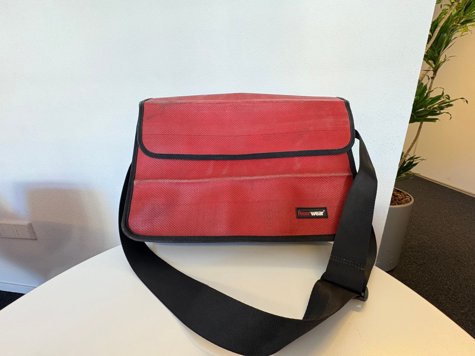 Feuer Wear Messenger Bag Laptop Tas, Ophalen of Verzenden, Gebruikt, Rood, Overige merken