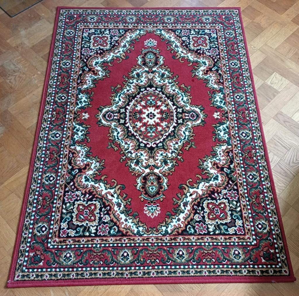 Fraai rood met groen vloerkleed, type: Perzisch Tapijt, Perzisch tapijt, klassiek, brocant, vintage, 100 tot 150 cm, Ophalen of Verzenden