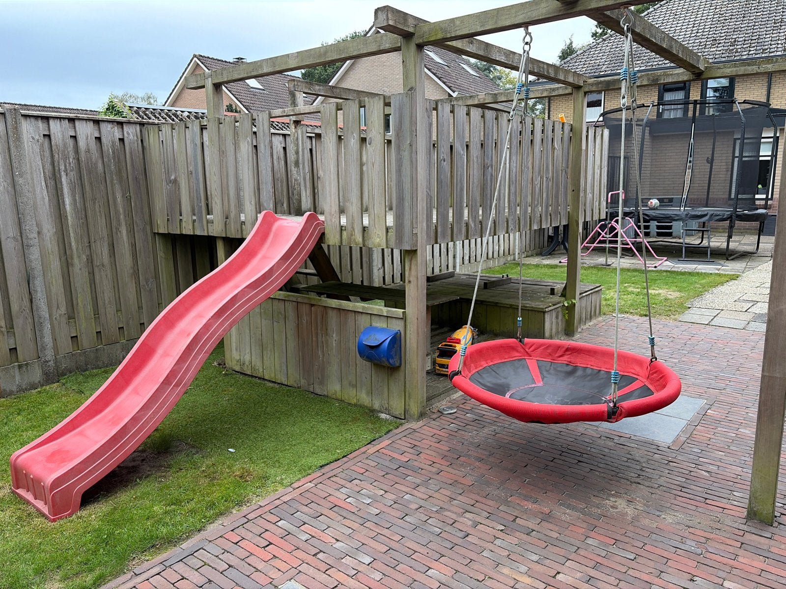 Houten Speelhuis met Glijbaan, Schommel en Zandbak, Ophalen, Gebruikt, Hout