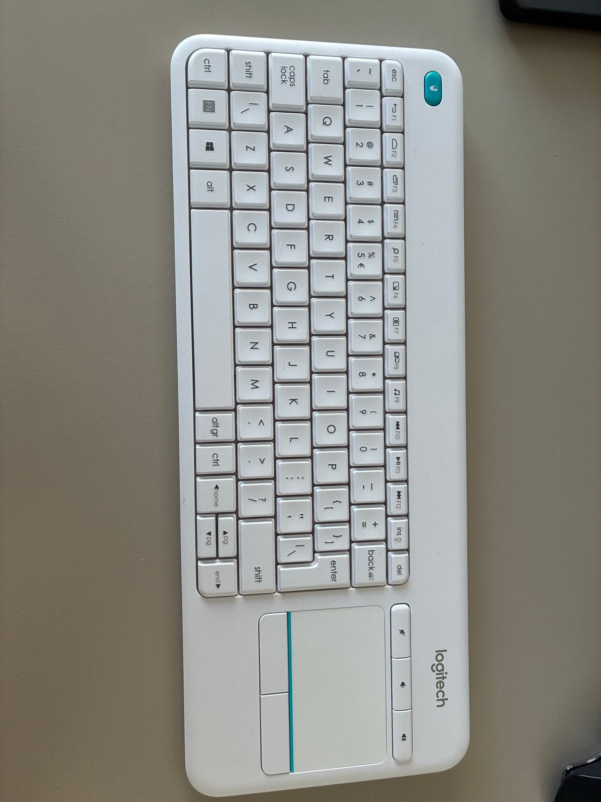Logitech K400+ draadloos toetsenbord met touchpad wit, Computers en Software, Toetsenborden, Draadloze ontvanger, Ophalen of Verzenden