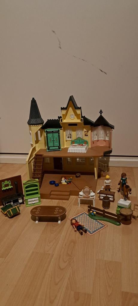 Spirit huis en lucky slaapkamer playmobil, Ophalen, Gebruikt, Poppenhuis