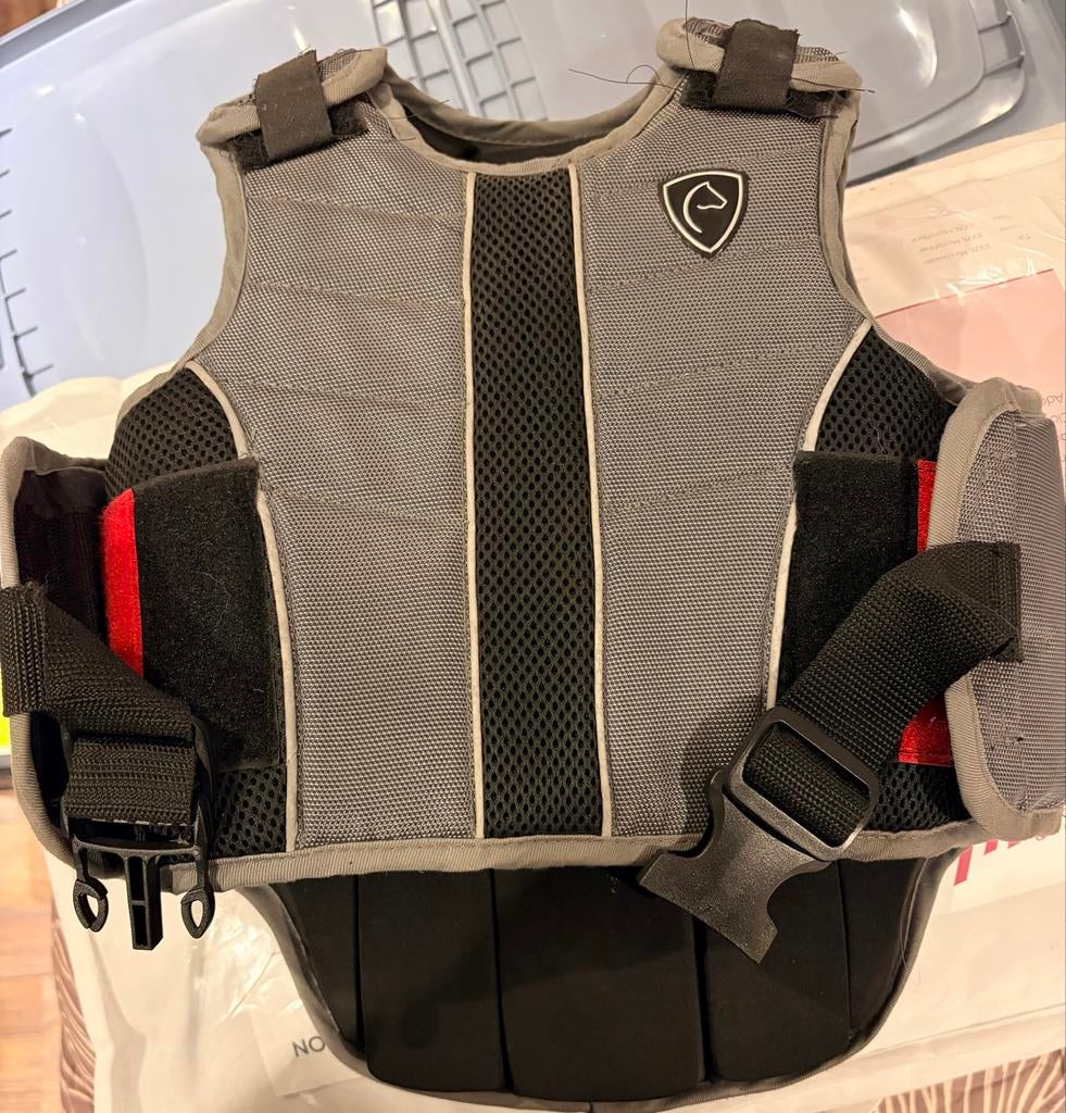 Bodyprotector kind equitheme, Dieren en Toebehoren, Kinderen, Overige soorten, Ophalen of Verzenden, Zo goed als nieuw