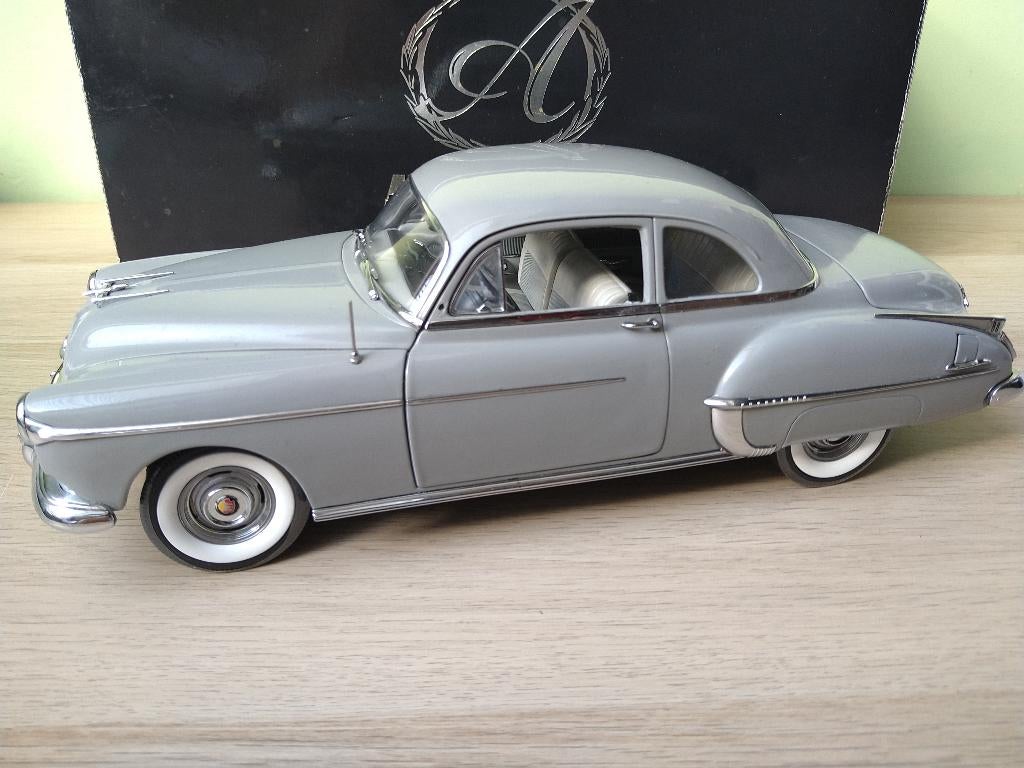 1950 Oldsmobile 88 1:18 ErtL Authentics / AutoWorld, Ophalen of Verzenden, Nieuw, Motor, ERTL