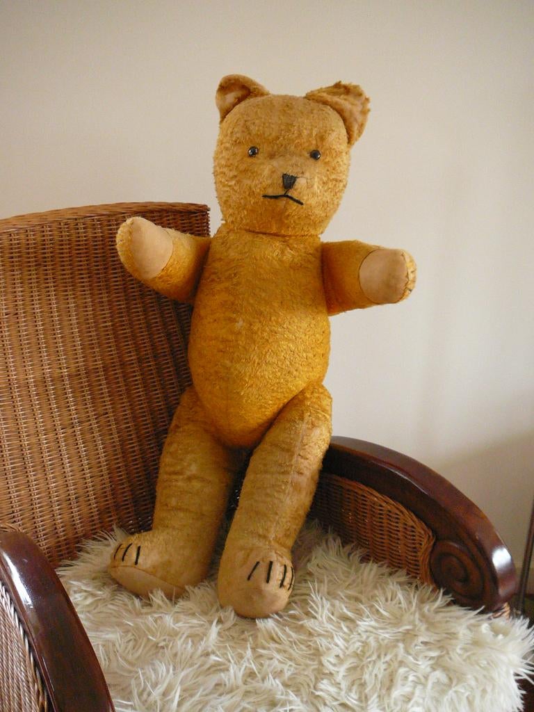 Stoere grote oude Teddy Beer, Verzamelen, Beren en Cherished Teddies, Ophalen of Verzenden, Gebruikt, Stoffen beer, Overige merken