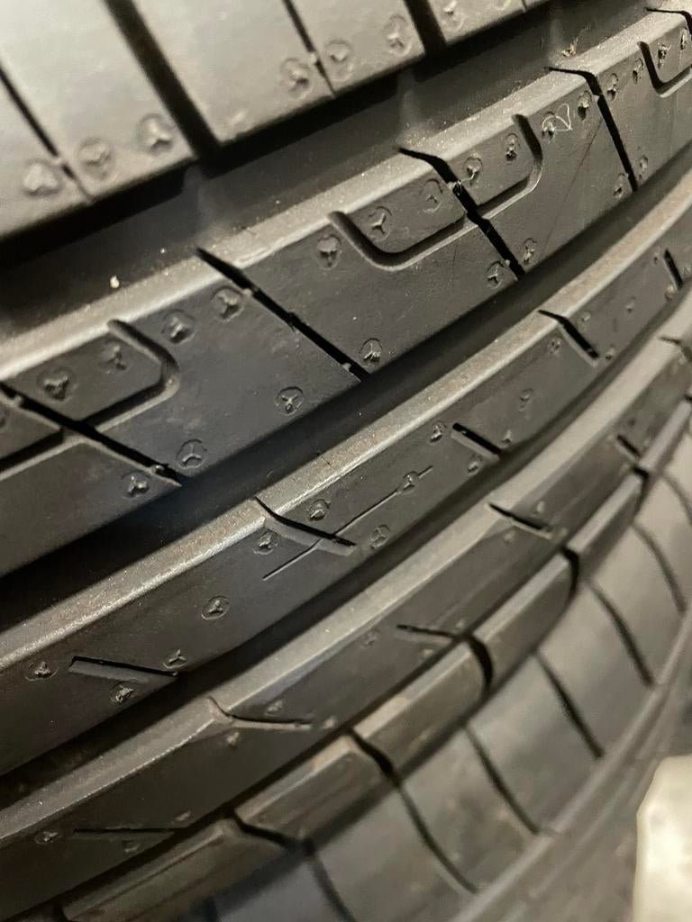 “225 55 17 Goodyear. Demo. Puntjes zitten er nog op”, Ophalen, Gebruikt, 17 inch, Band(en)