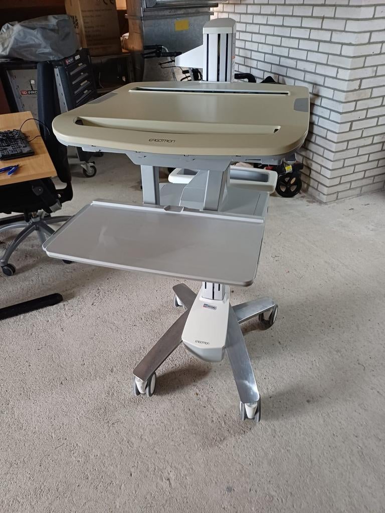 Ergotron StyleView Medische Laptoptrolley - Ergonomisch, Ophalen