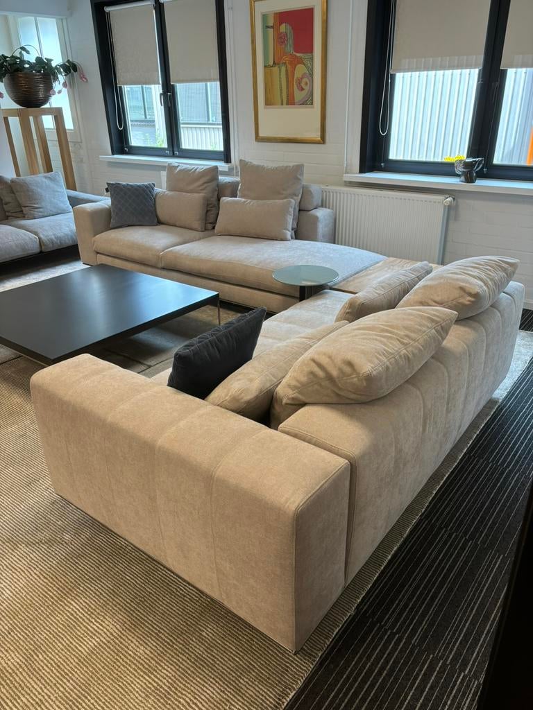 Minotti Freeman lichtgrijs compositie incl tafel & kussens, Ophalen of Verzenden, Zo goed als nieuw, Vierpersoons of meer, Stof