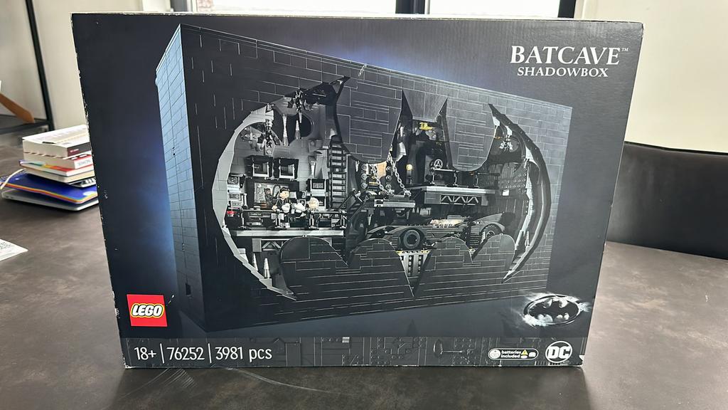 LEGO Batcave shadowbox | 76252, Ophalen of Verzenden, Zo goed als nieuw, Complete set, Lego