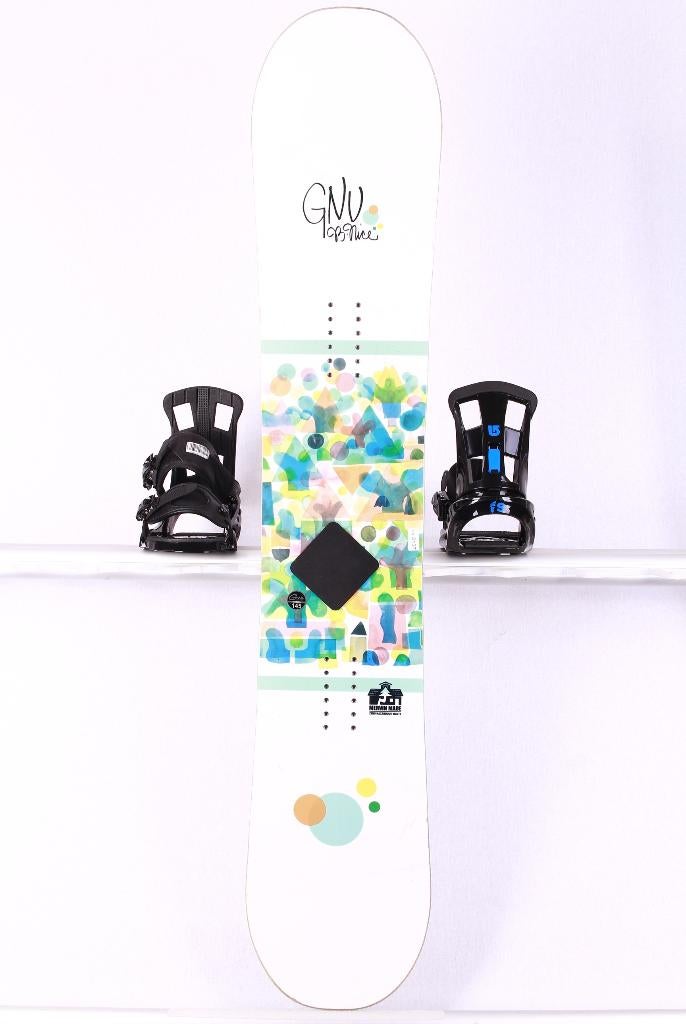 145 dames snowboard GNU B-NICE 2024, White/blue, HYBRID, Sport en Fitness, Snowboarden, Ophalen of Verzenden, Gebruikt, Board