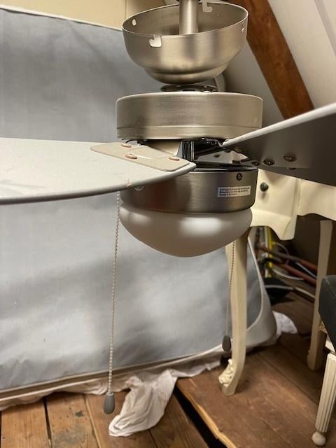 Plafond ventilator kleur grijs met lamp, Ophalen of Verzenden, Zo goed als nieuw, Overige materialen, 50 tot 75 cm