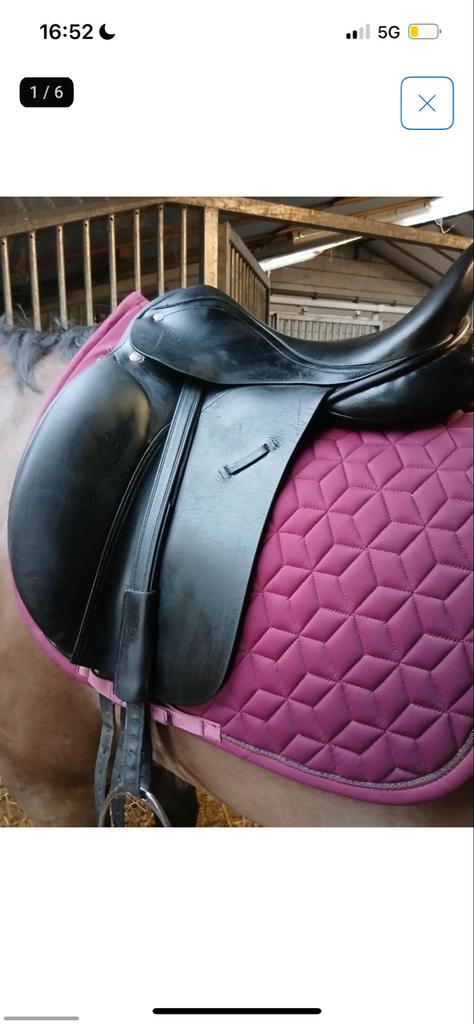 Dressuur zadel 17,5 inch MW, Dieren en Toebehoren, Ophalen of Verzenden, Zo goed als nieuw