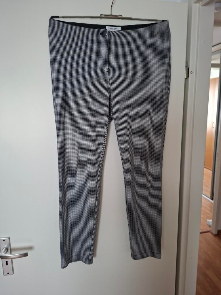 Gerry Weber damespantalon maat 42 pepita ruit, Zwart, Maat 42/44 (L), Ophalen of Verzenden, Zo goed als nieuw