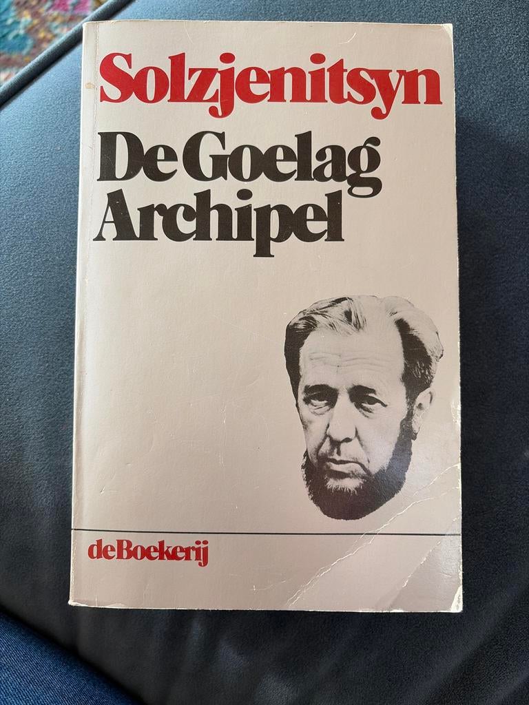 De Goelag Archipel - Solzjenitsyn, Boeken, Ophalen of Verzenden, 20e eeuw of later, Gelezen
