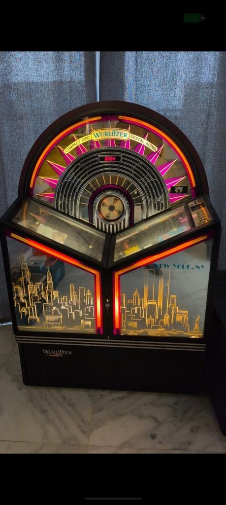 Wurlitzer Manhattan Jukebox – 100 CD’s – Unieke "Twin Towers, Verzamelen, Ophalen of Verzenden, 1970 tot heden, Wurlitzer