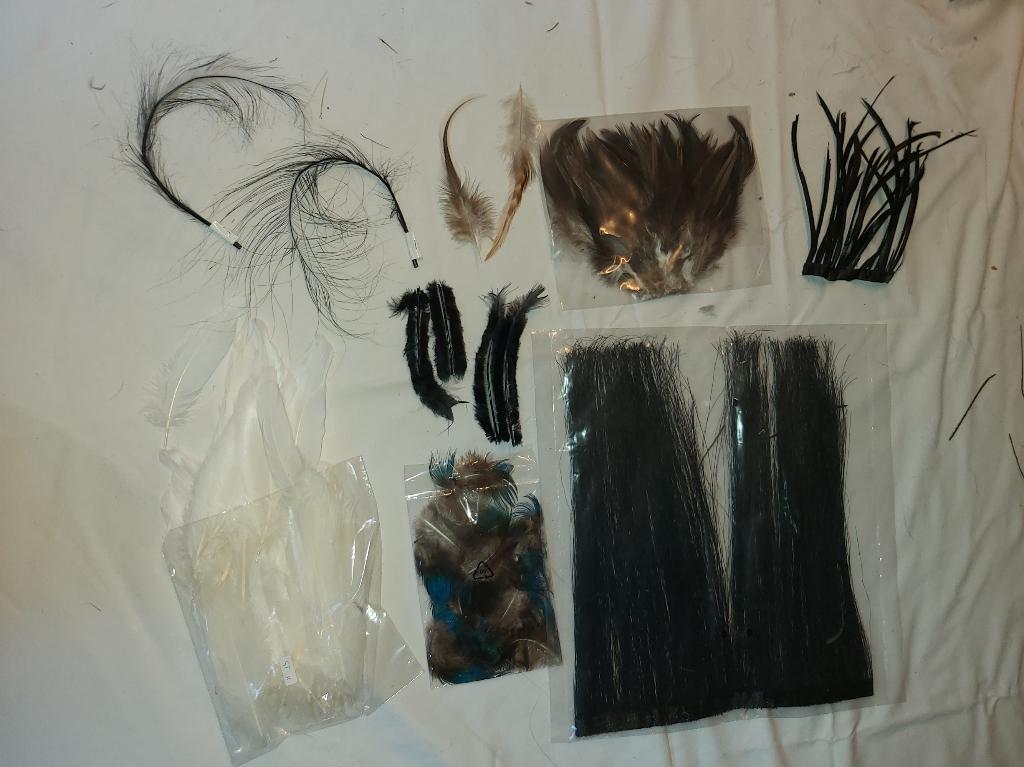 Set diverse mooie nieuwe veren (H) fascinator hoed, Ophalen of Verzenden, Nieuw, Meerdere media, Kunst en Creatief