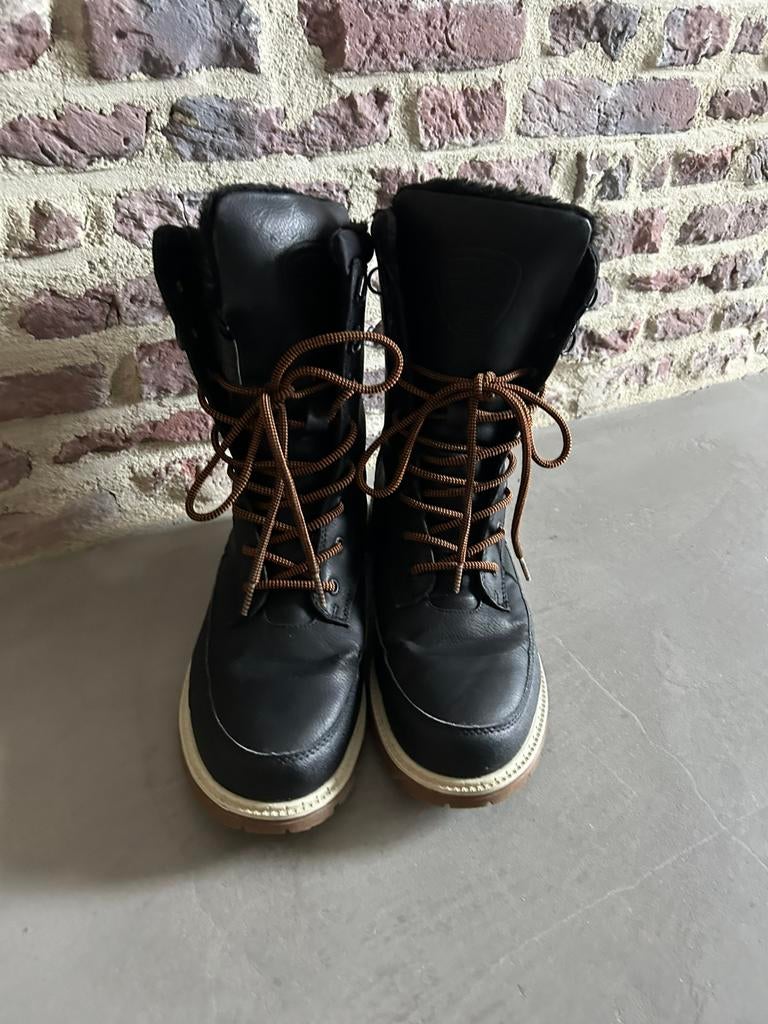Snowboots Lutha maat 39, Kleding | Dames, Wintersportkleding, Ophalen of Verzenden, Gedragen, Maat 38/40 (M), Overige typen