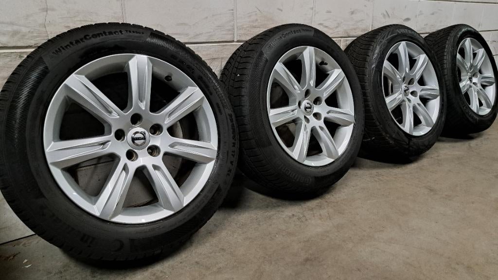 Lichtmetalen velgen Volvo V90 V60cc 225/55/17, Auto-onderdelen, Banden en Velgen, Gebruikt, Banden en Velgen, 17 inch, Personenwagen