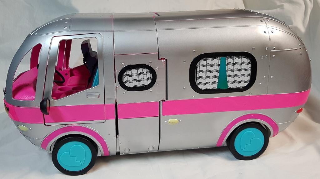 L.O.L. Surprise! O.M.G. Glam N' Go Camper met accessoires, Gebruikt, MGA Entertainment (Netherlands) B.V., Klantenservice@mgae.com