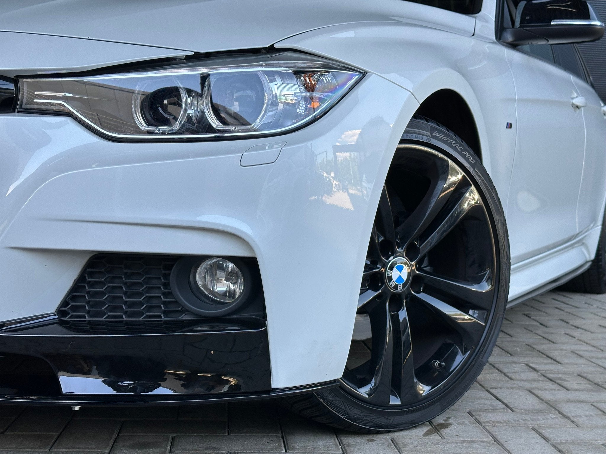 BMW 3 Serie 316i AUT | M-SPORT | PANODAK | Performance | LED, Automaat, Gebruikt, 4 cilinders, Wit