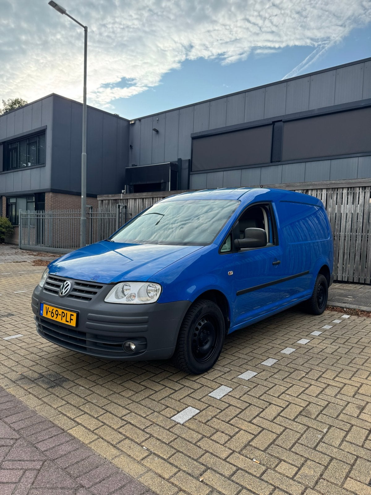 Volkswagen Caddy Maxi 1.6 BENZINE 2009 | NWE APK | Trekhaak, Auto's, 1441 kg, Stof, Handgeschakeld, Grijs