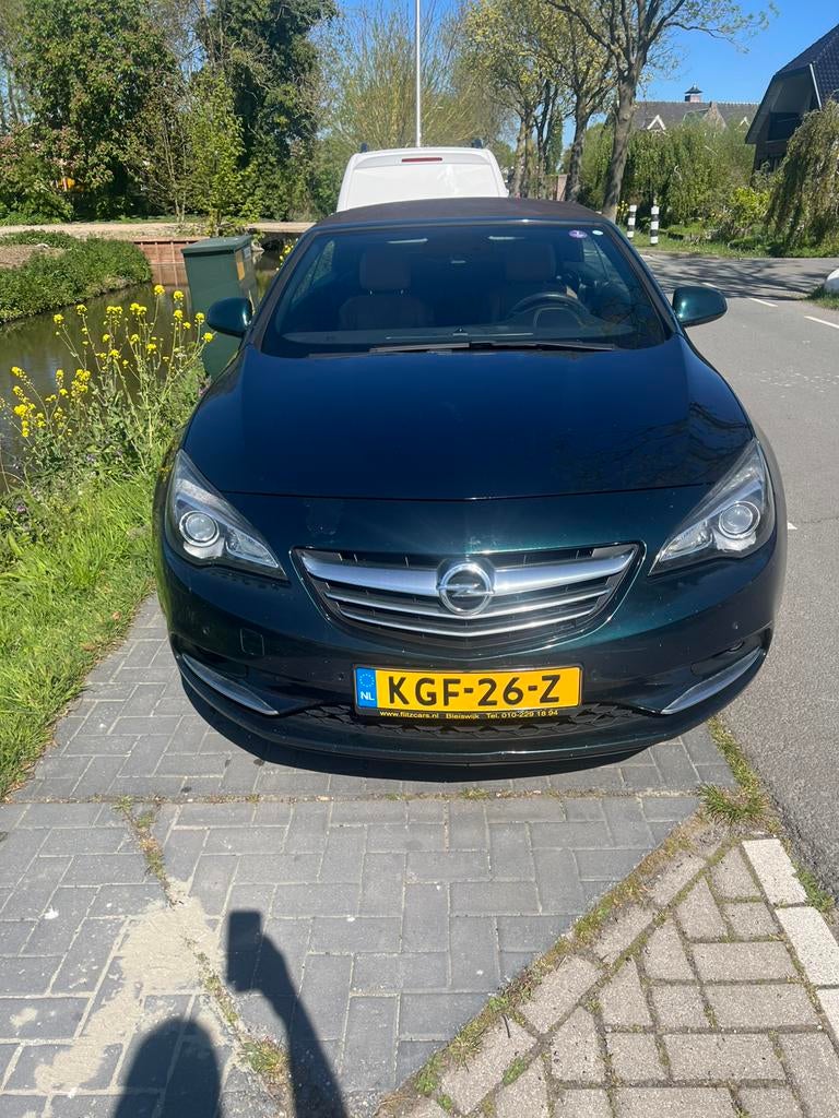 Opel Cascada 1.6 turbo Automaat, 4 cilinders, Cabriolet, 160 pk, Navigatiesysteem