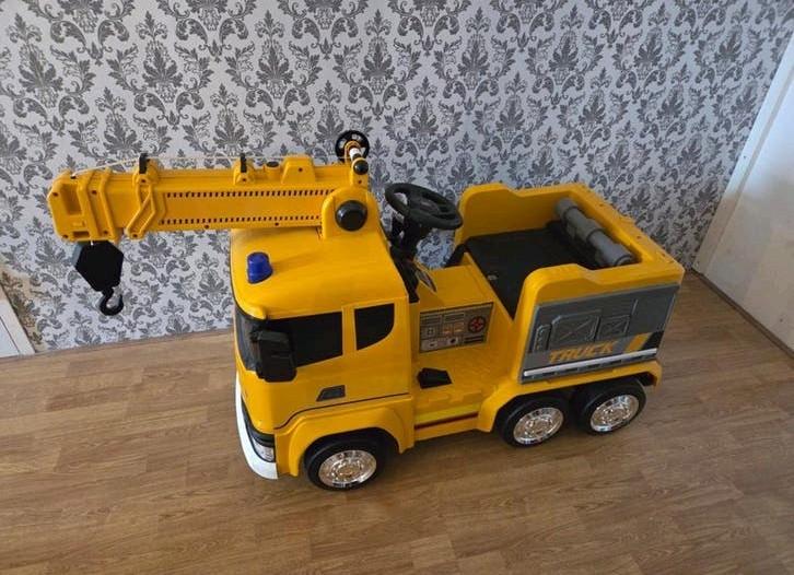 Scania accu hijskraan 12 volt (zo goed als nieuw), Kinderen en Baby's, Speelgoed | Buiten | Accuvoertuigen, Ophalen, Zo goed als nieuw