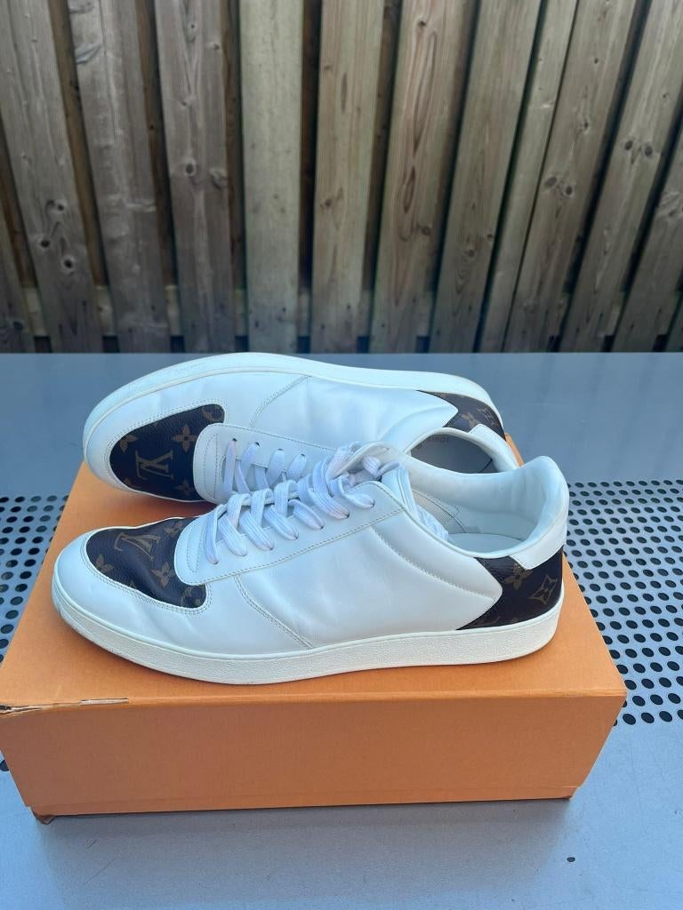 Louis Vuitton Luxembourg Sneaker maat 43 + bon, Wit, Ophalen of Verzenden, Louis Vuitton, Sneakers of Gympen