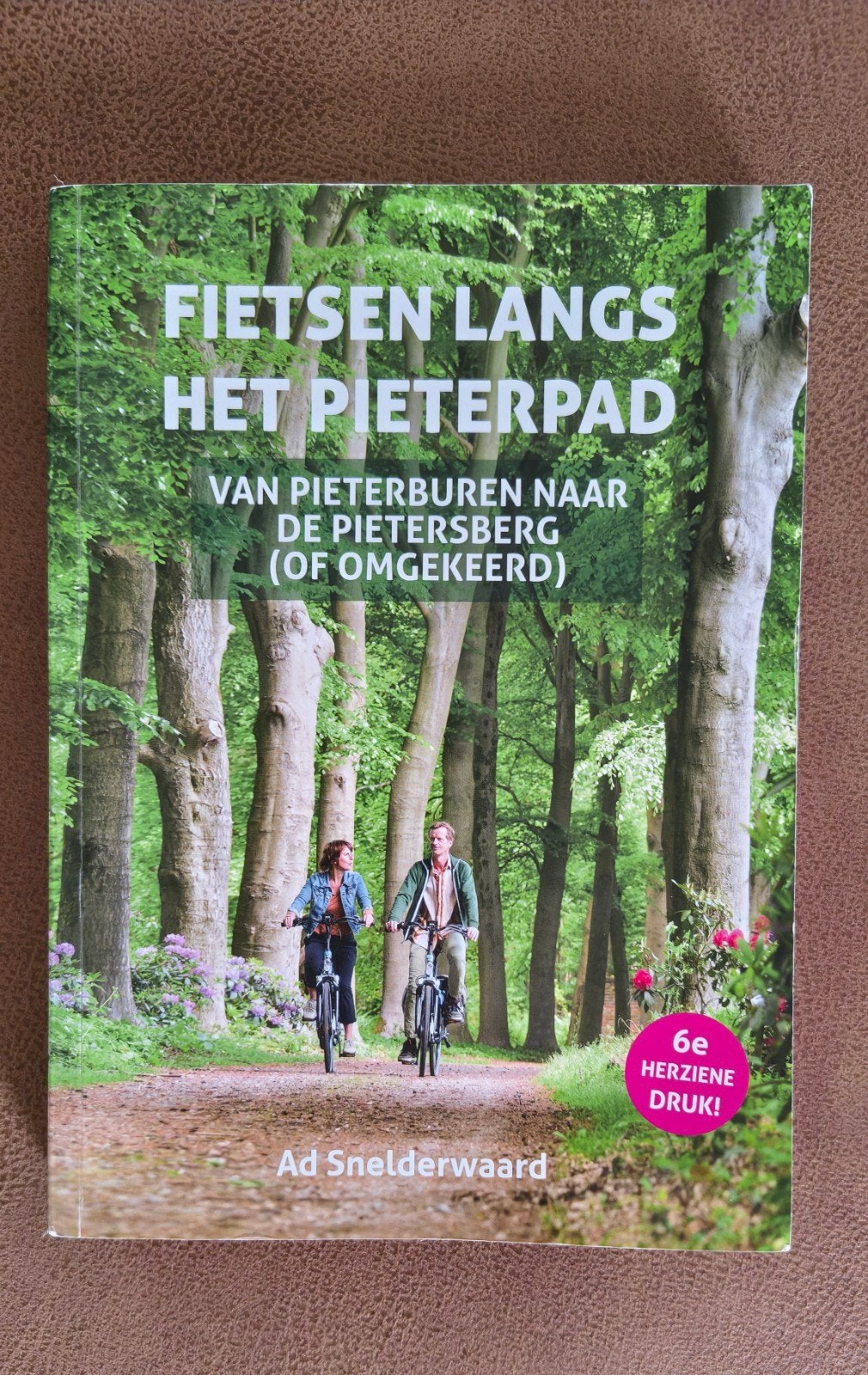 fietsen langs het Pieterpad, Boeken, Ophalen, Fiets- of Wandelgids, Ad Snelderwaard, Zo goed als nieuw