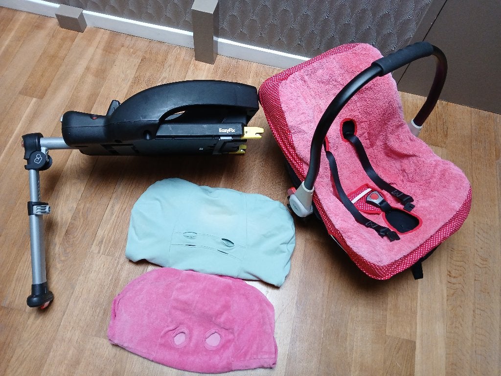 Maxi cosi met isofix, 3 hoezen en zonnekap, Ophalen, Autogordel of Isofix, Gebruikt, 0 t/m 13 kg