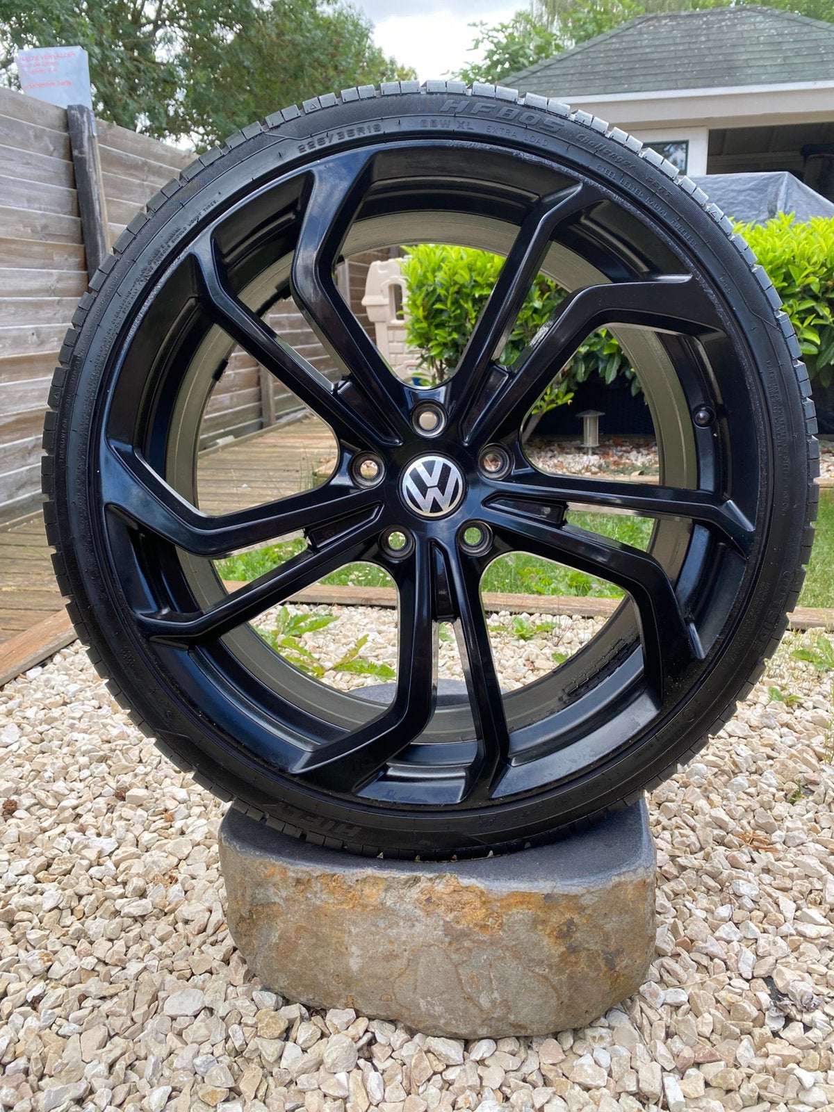 Look zwarte VW 19”Reifnitz TCR met heel goede banden, Auto-onderdelen, Banden en Velgen, Gebruikt, Banden en Velgen, 235 mm, Personenwagen