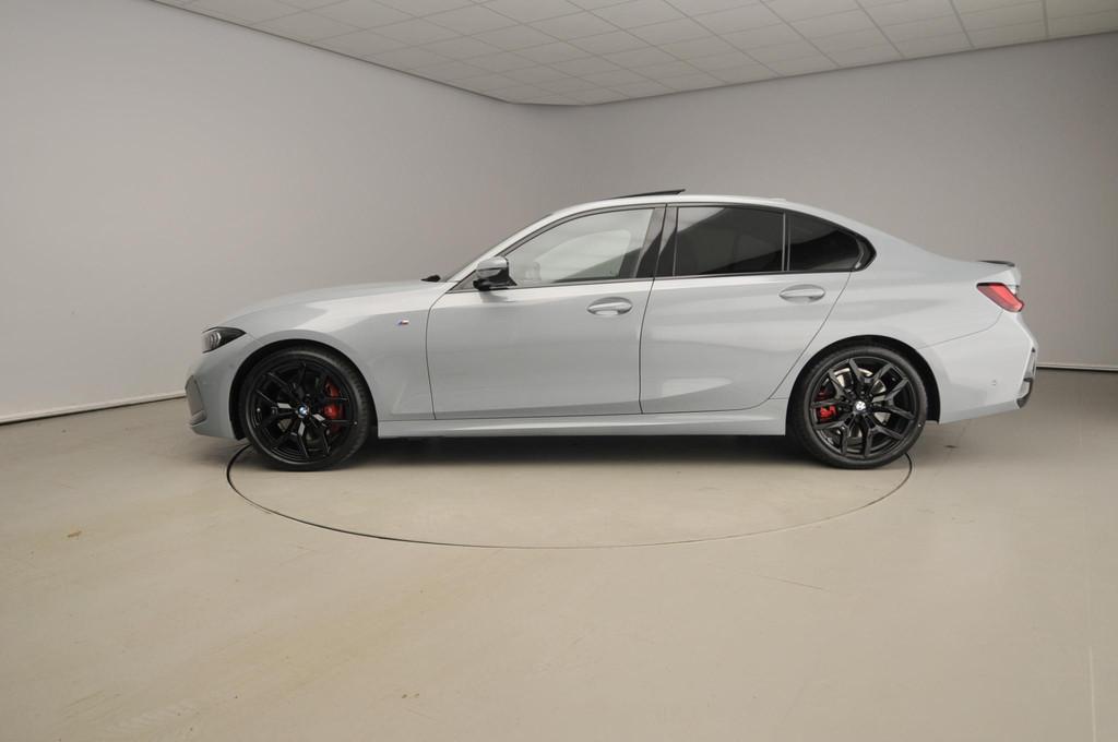 BMW 3 Serie Sedan 318i | M-Sportpakket | LED | Navigatie | T, Auto's, BMW, Automaat, 1998 cc, Gebruikt, Met garantie (alle)