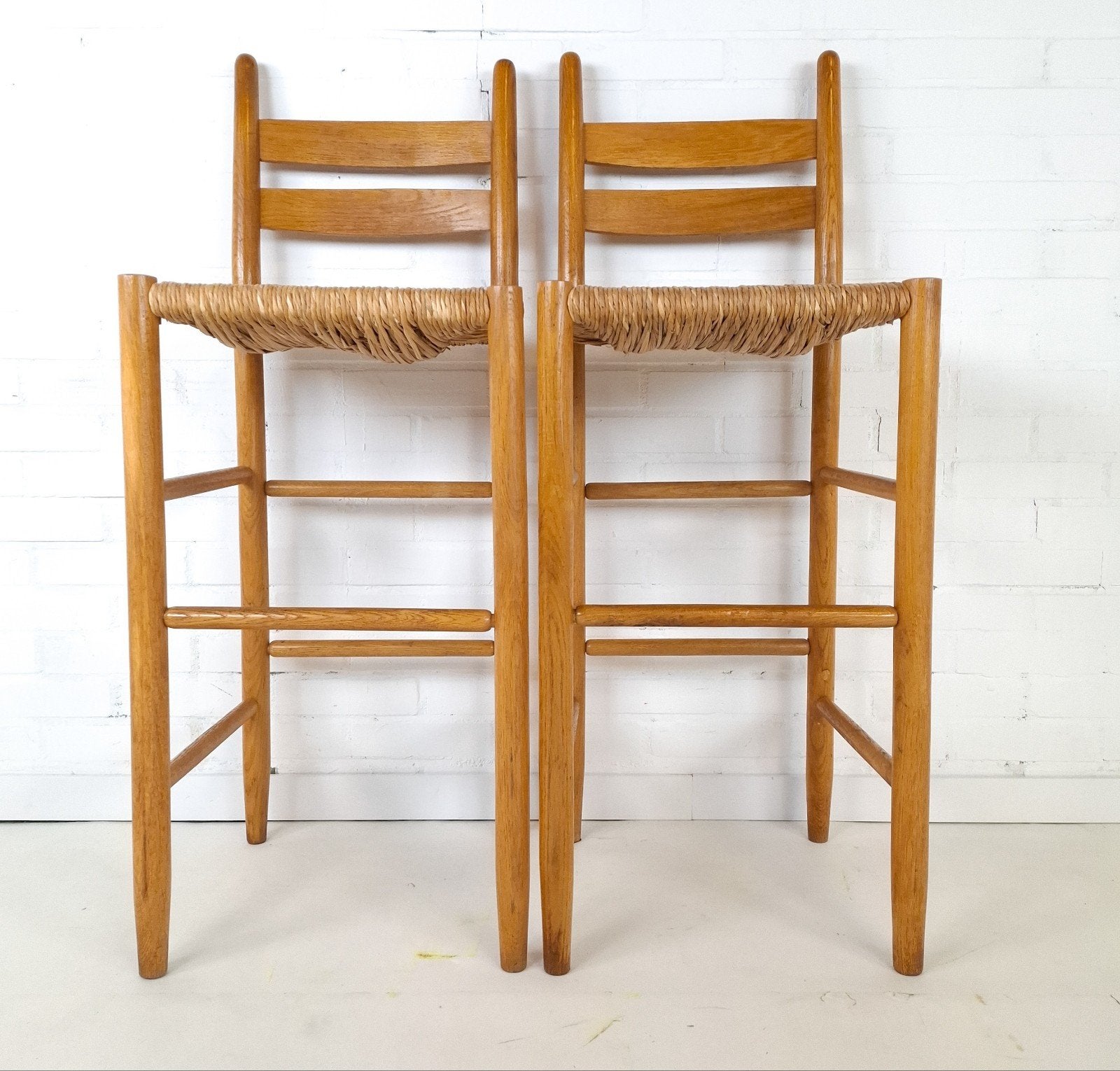 2x Vintage barkruk minimalist mid century modern jaren 70, Gebruikt, Hout, 60 tot 90 cm, Ophalen of Verzenden
