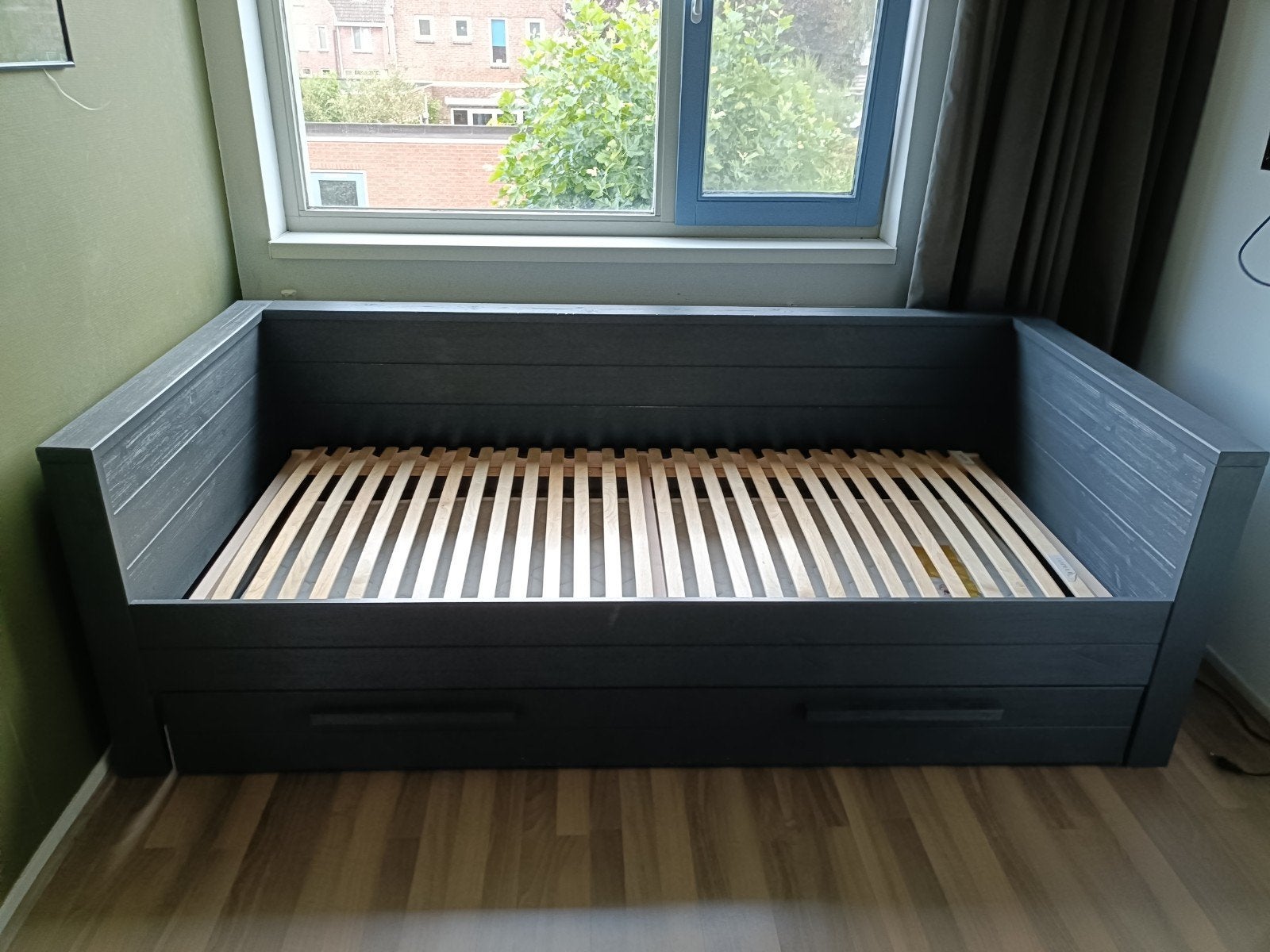 Woood Dennis Uitschuifbaar bed en lattenbodem, Ophalen, Gebruikt, 90 cm, Eenpersoons