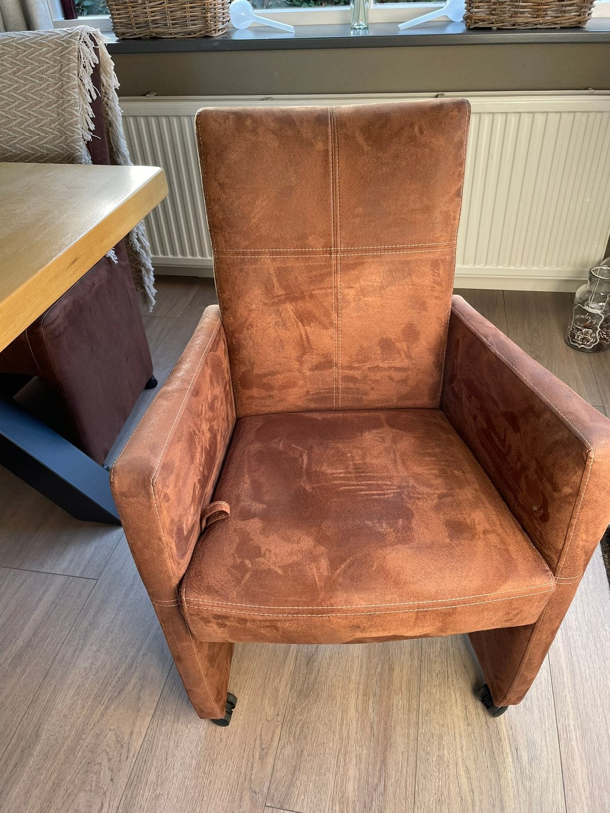 4 eetkamerstoelen met leuning en 2 zonder leuning op wielen, Ophalen, Overige materialen, Gebruikt, Minder dan 75 cm