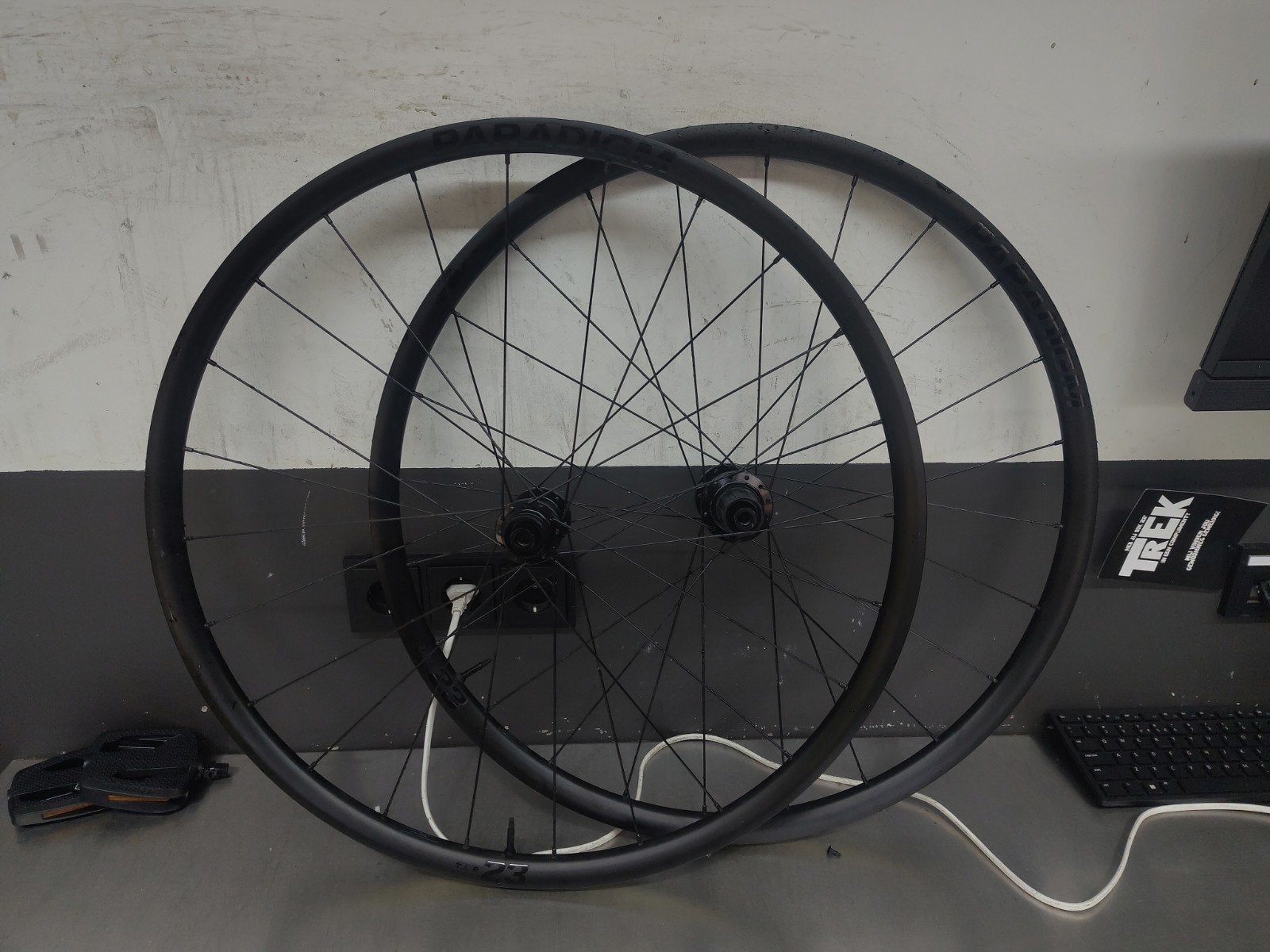 Bontrager Paradigm 23 TLR - gravel of race wielen - 700cx23, Fietsen en Brommers, Fietsonderdelen, Wiel, Gravelbike, Ophalen of Verzenden