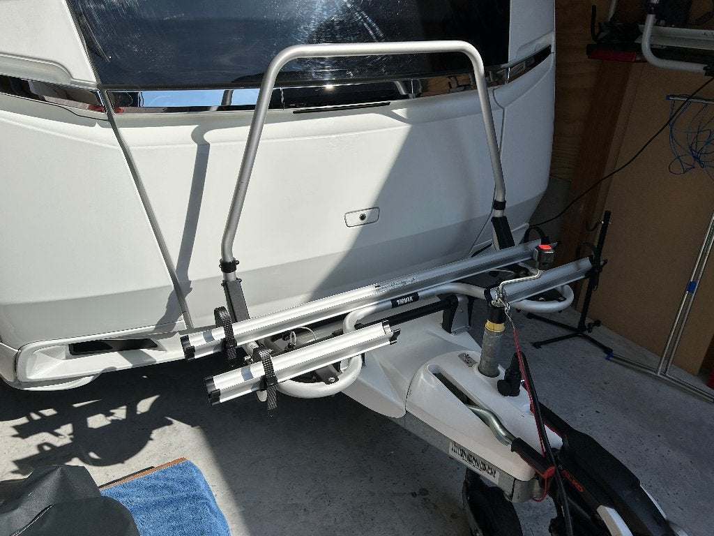 thule fietsendrager voor op de caravan, Ophalen, Elektrische fiets, Zo goed als nieuw, Fietsendrager-accessoire
