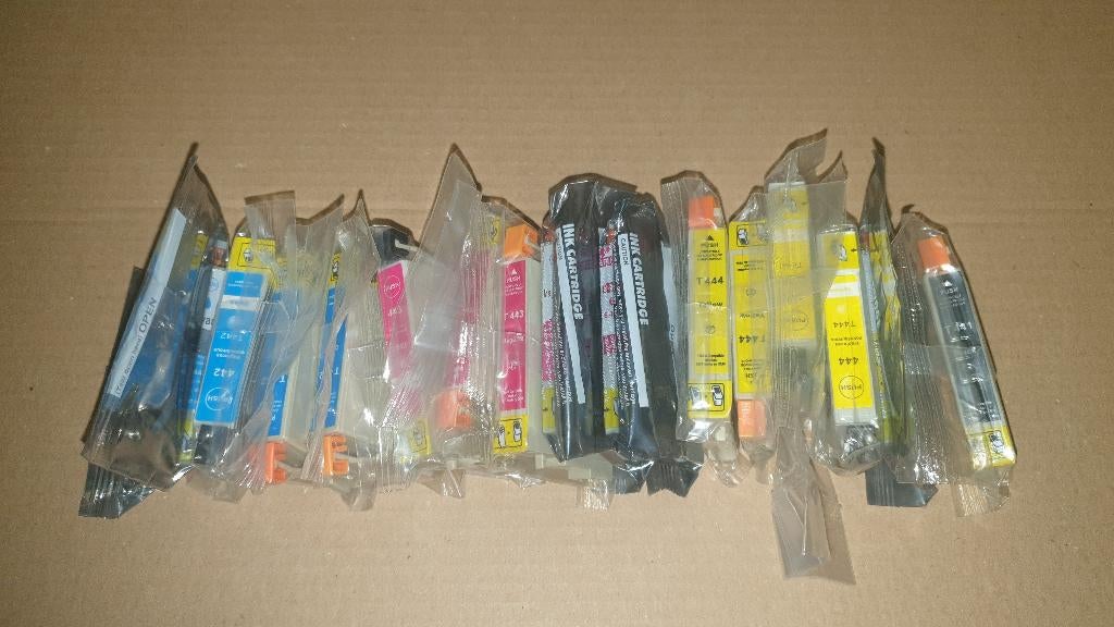 Nieuwe Epson inkt cartridges T0441 --T0442 - T0443 en T0444, Ophalen of Verzenden, Nieuw, Cartridge, Epson