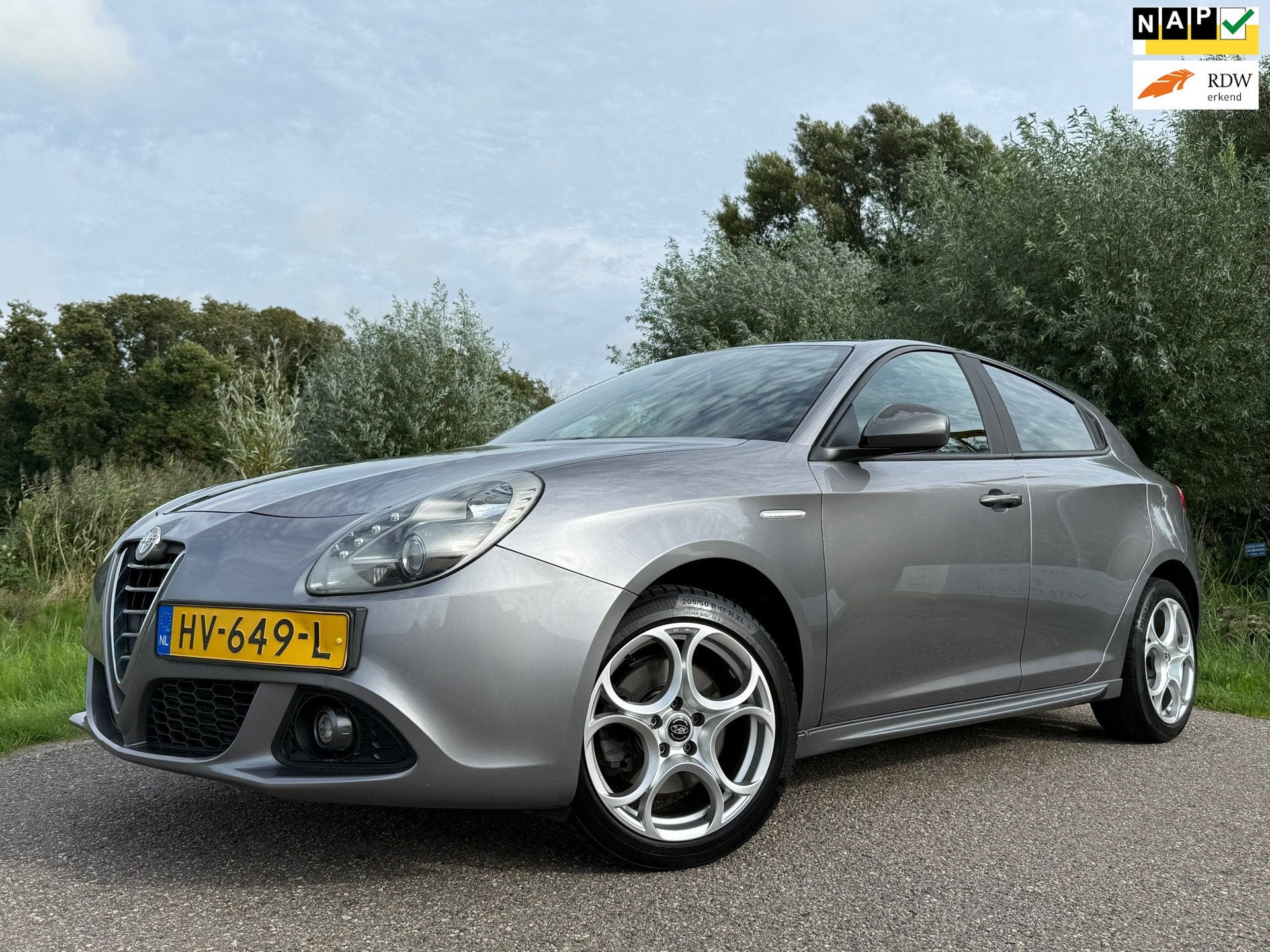 Alfa Romeo Giulietta 1.4 T Sprint Automaat | 1e Eigenaar | N, Dealer onderhouden, 4 cilinders, Alcantara, Origineel Nederlands