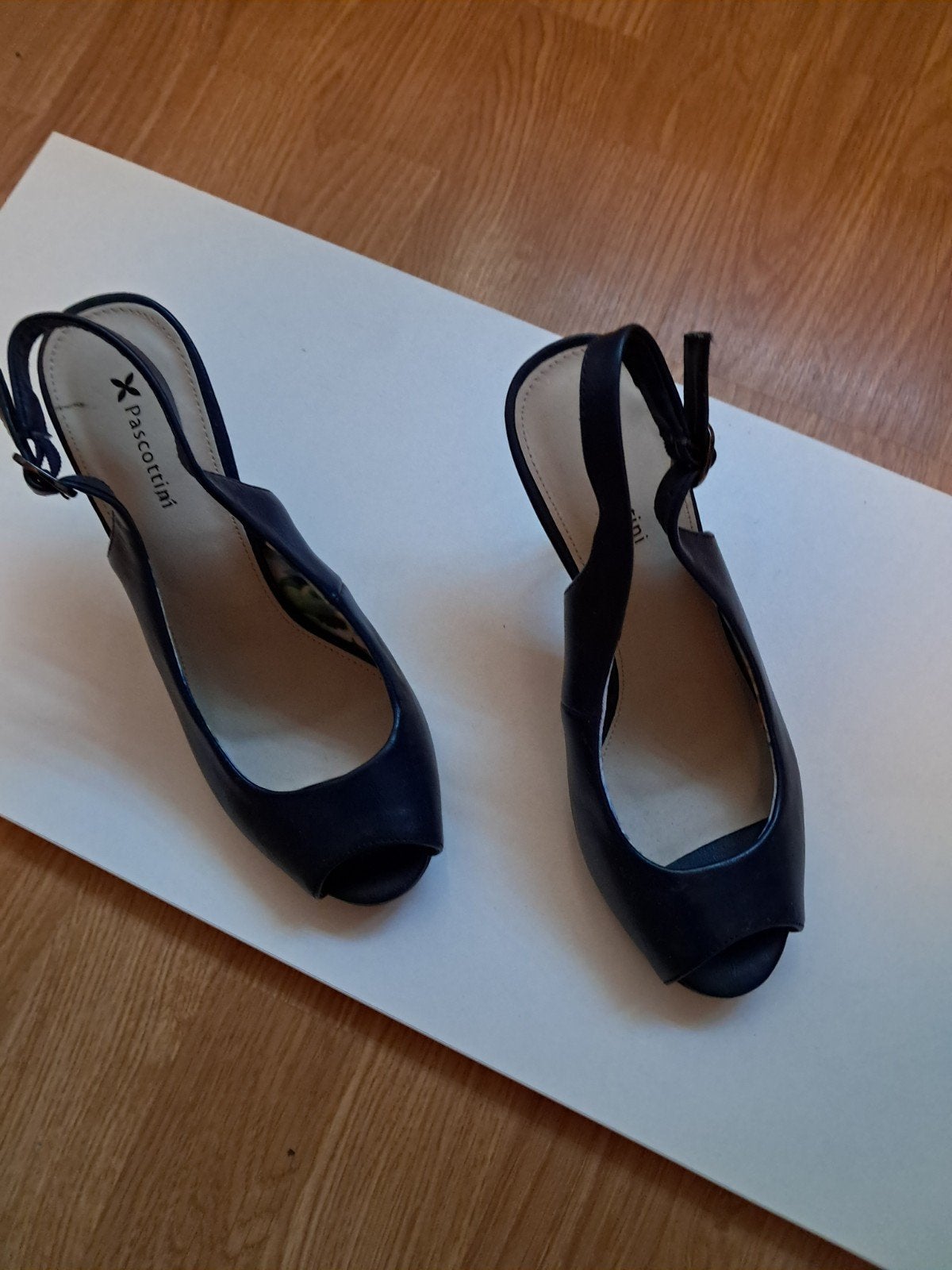 Zwarte Pasccottini slingback pumps met open teen, Ophalen of Verzenden, Nieuw, Blauw
