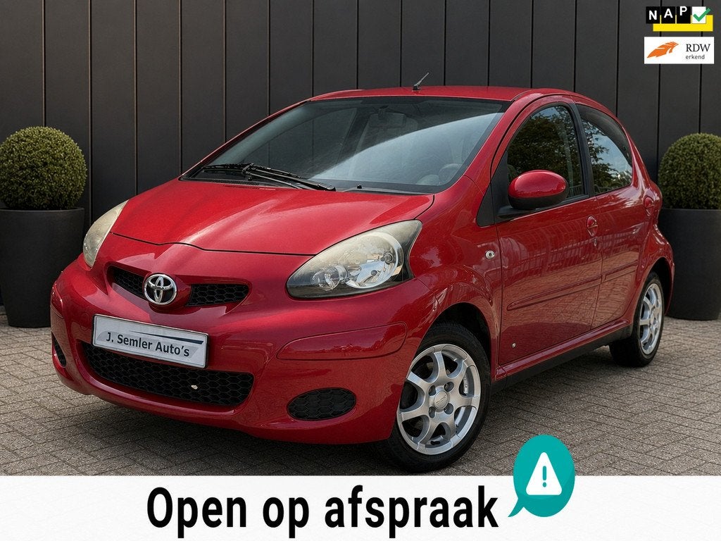 Toyota Aygo 1.0-12V Aspiration Red Navigator NAVIGATIE AIRCO, Auto's, Toyota, Bedrijf, Te koop, Aygo, ABS, Airbags, Airconditioning