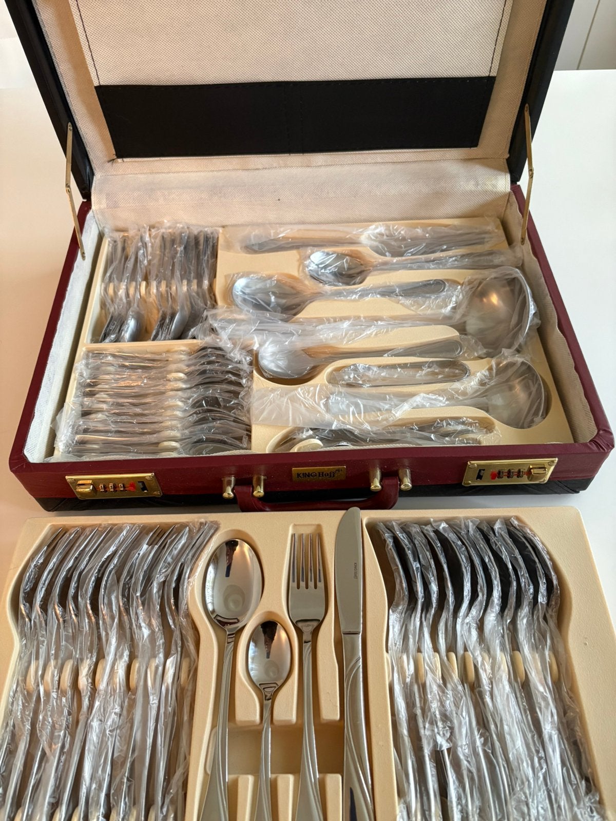 Complete bestekkoffer 70 delig, Ophalen of Verzenden, Nieuw, Rvs of Chroom, Bestekset
