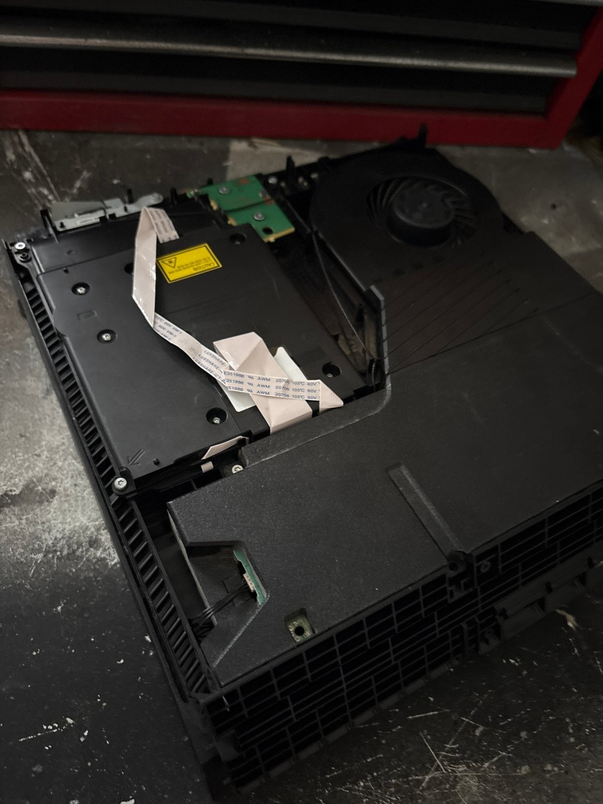 Defecte PlayStation 4 voor onderdelen of reparatie, 500 GB, Ophalen of Verzenden, Zonder controller, Niet werkend