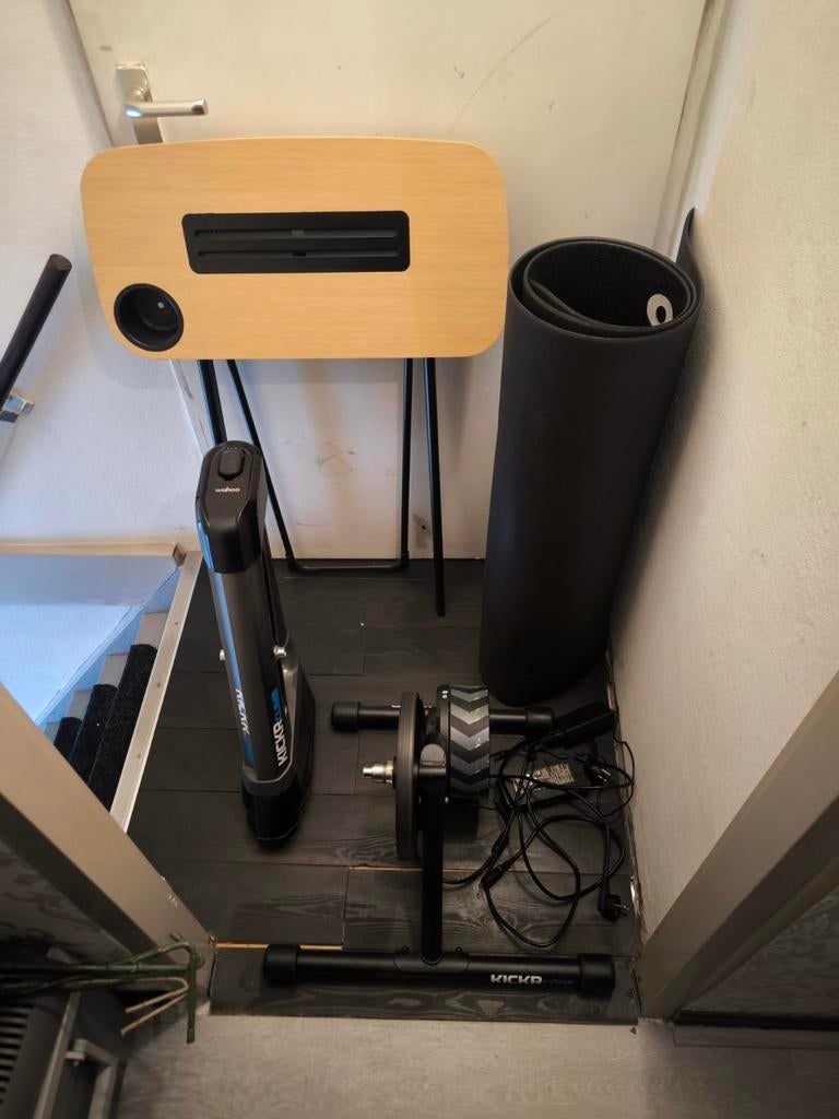 Wahoo kickr core + kickr climb+ Wahoo mat en laptop tafel, Sport en Fitness, Wielrennen, Ophalen, Zo goed als nieuw, Overige typen