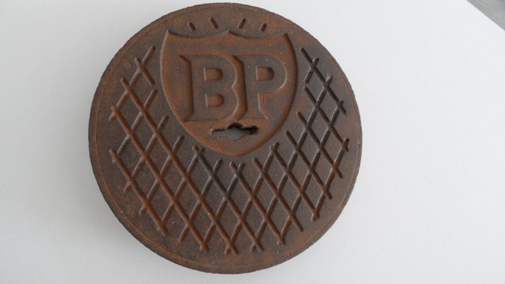 BP motorolie benzinestation vulput deksel, diam. 25 cm., Ophalen of Verzenden, Gebruikt, Gebruiksvoorwerp