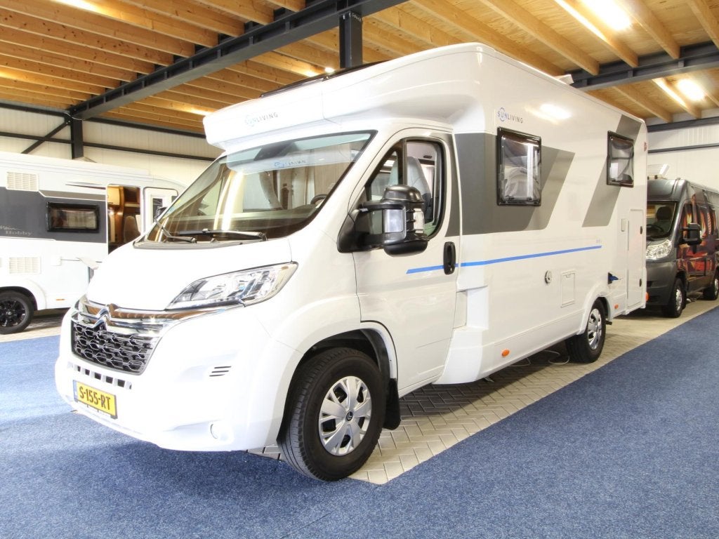 Sun Living S 65 SL, Caravans en Kamperen, Campers, Luifel, Ringverwarming, Treinzit, Bedrijf