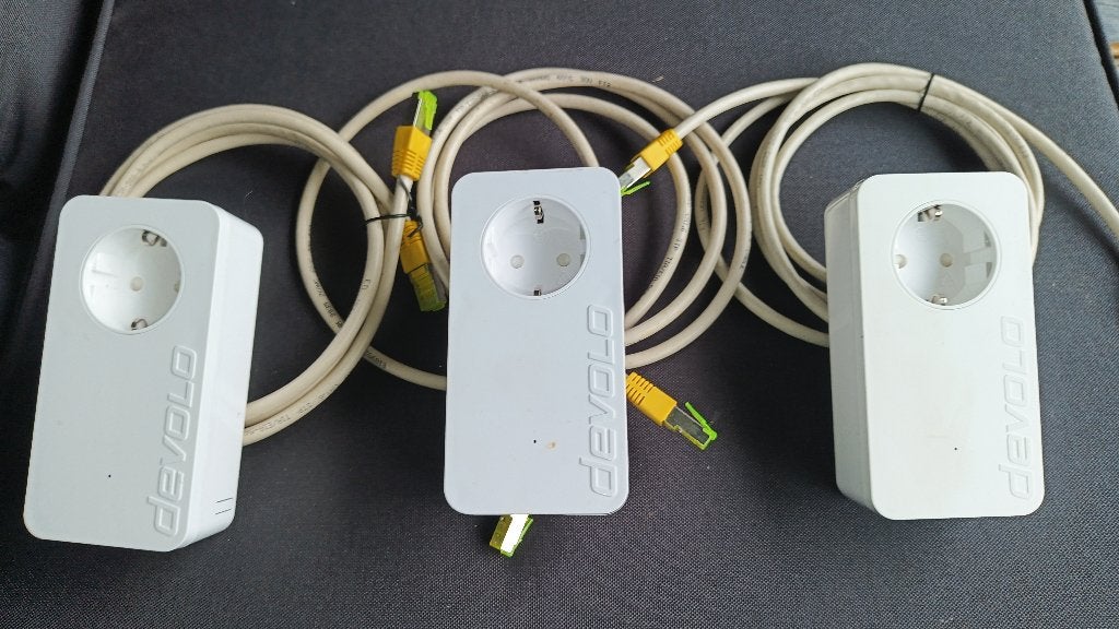 Devolo dLAN 1200+ Powerline adapters met 3 Cat6 Utp Kabe, Ophalen, Zo goed als nieuw