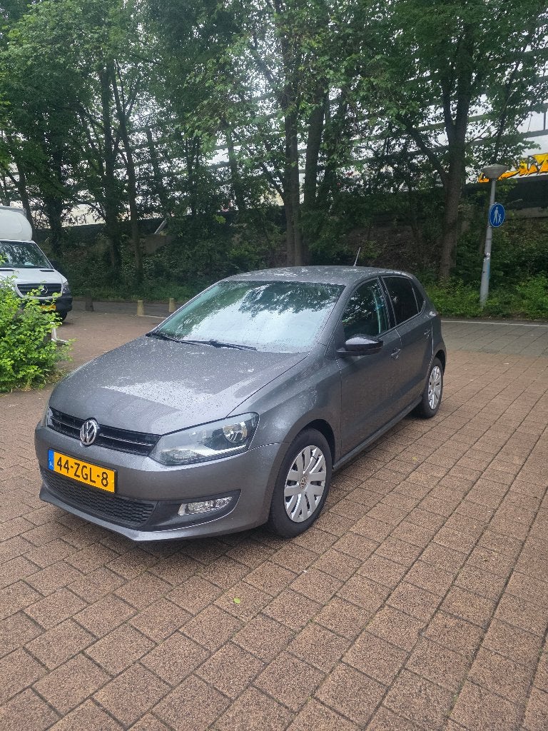 Volkswagen Polo 1.2 TSI 66KW Grijs 2012, Voorwielaandrijving, Stof, 40 €/maand, 4 cilinders