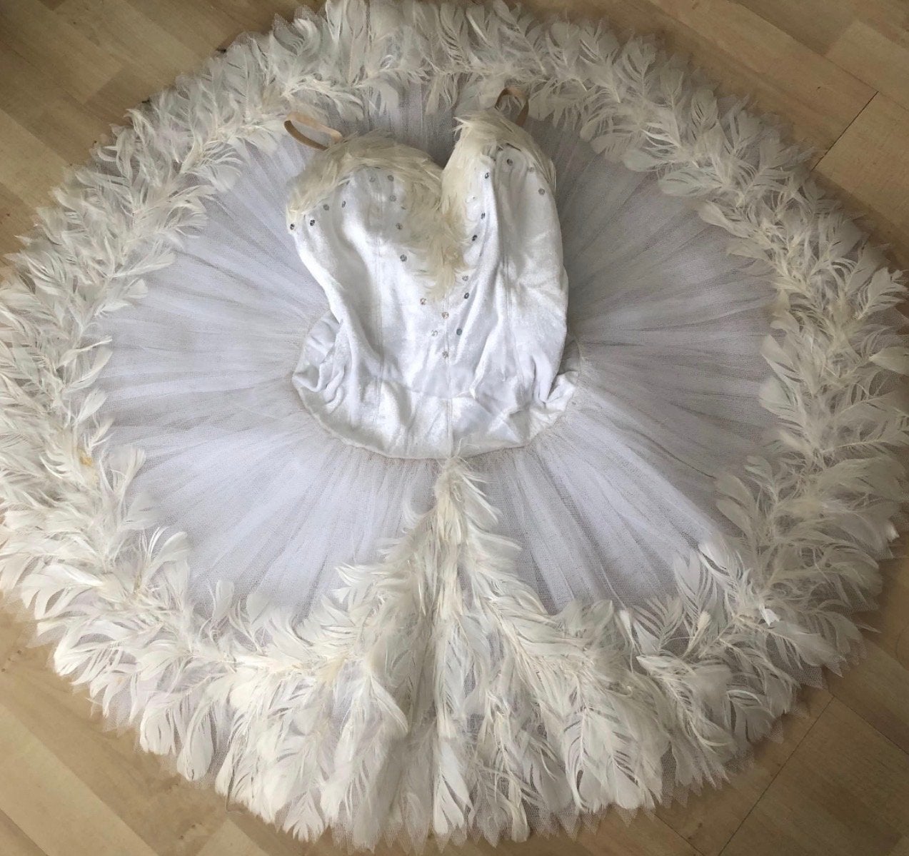 Prachtige Witte Zwanenmeer Ballet Tutu met Veren, Ophalen of Verzenden, Gebruikt, Pak of Jurk